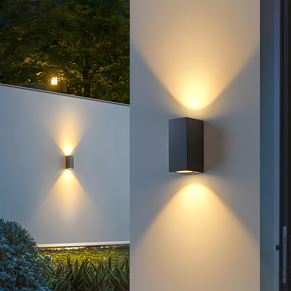 Modrn Minimalist IP65 Outdoor Wall Lights in Black