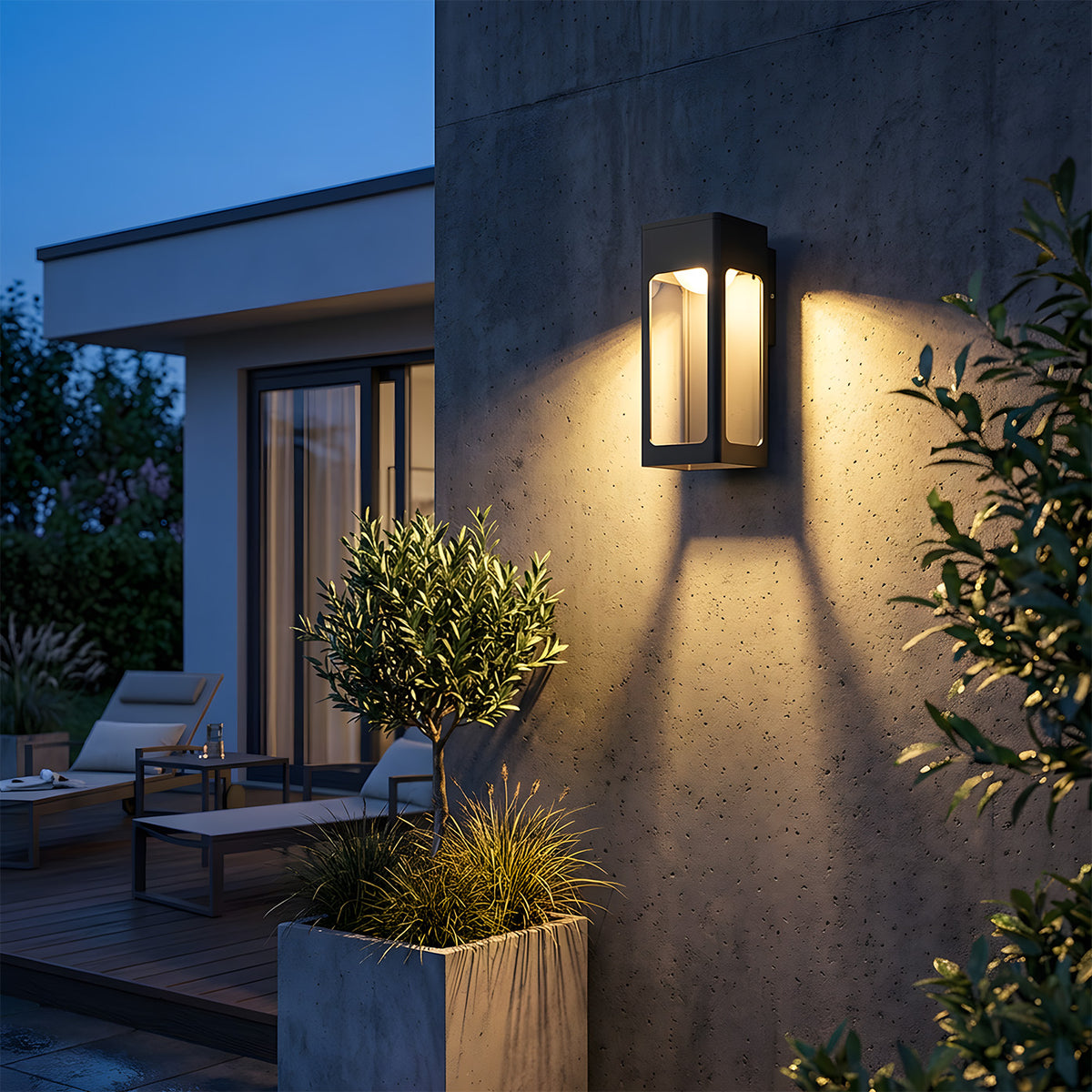 Black Aluminium IP55 Outdoor Wall Light for Patio
