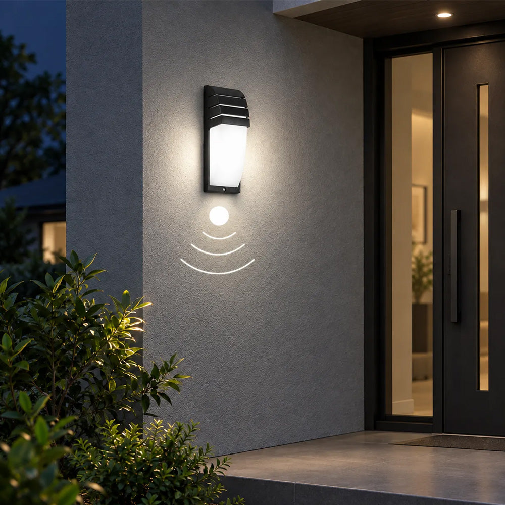 Atlas PIR Motion Sensor Outdoor Wall Light