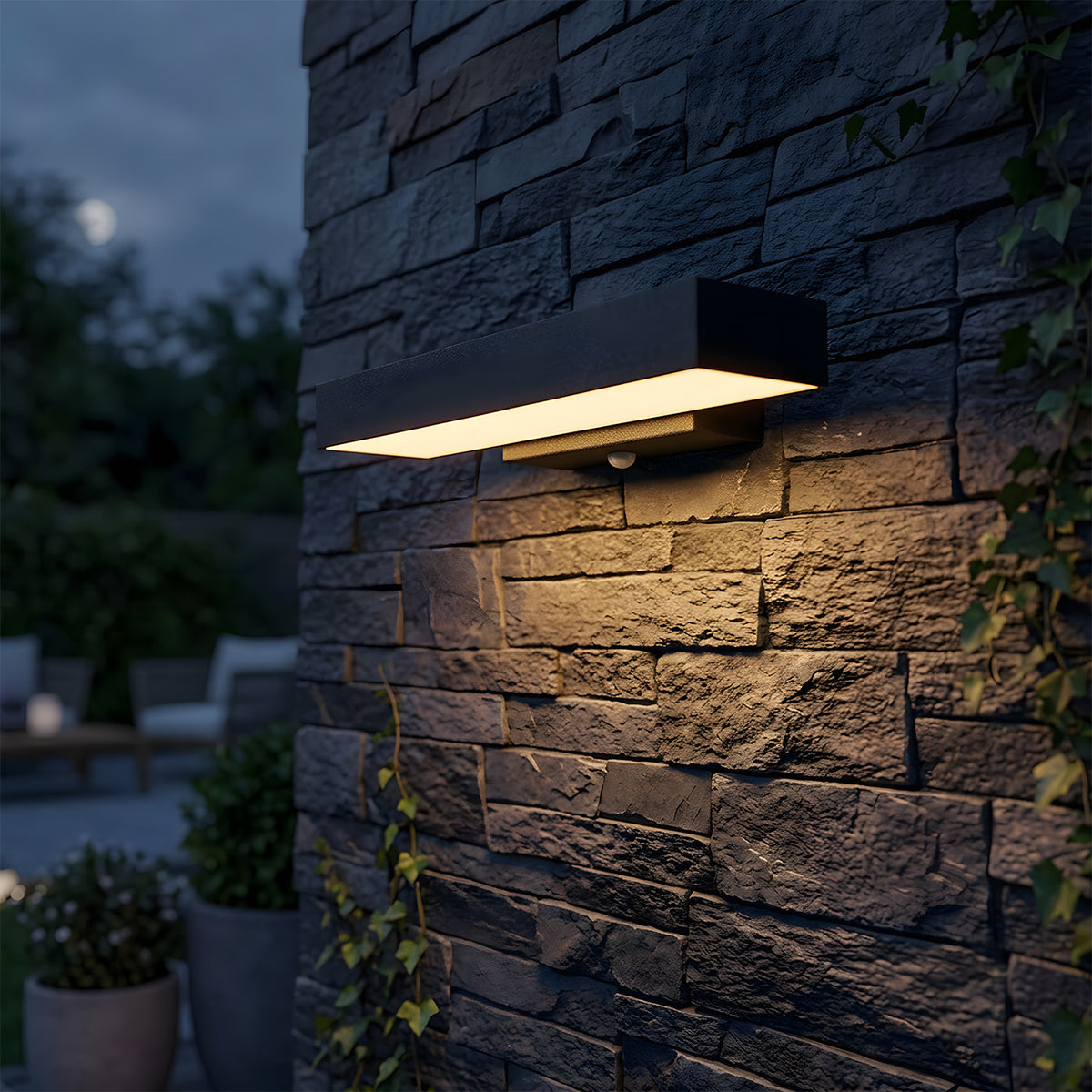 Modern IP54 Waterproof Linear PIR Motion Sensor LED Outdoor Wall Lights for Patio
