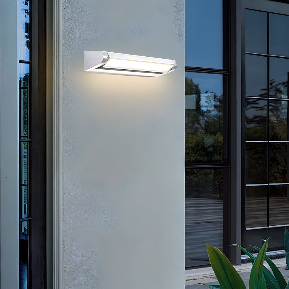 Decorative Black or White IP65 Outdoor Wall Light