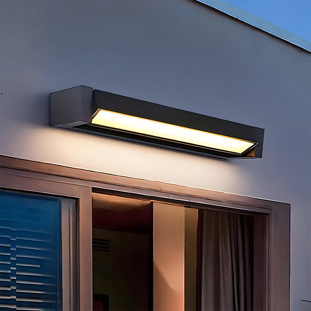 Decorative Black or White IP65 Outdoor Wall Light