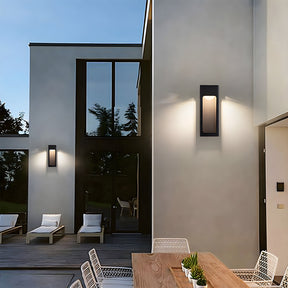 Black Aluminium IP55 Outdoor Wall Light for Patio
