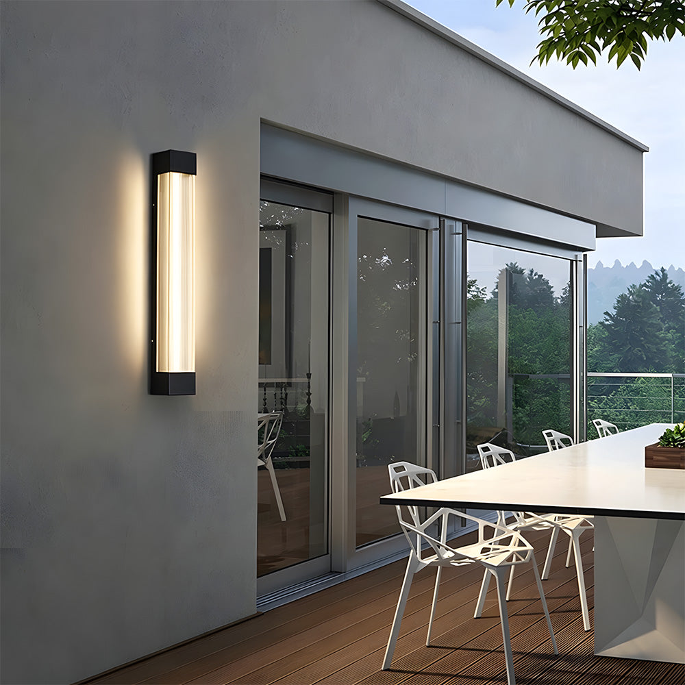 Nordic Style Waterproof Vertical LED Garden Lights Outdoor for Garage Wall