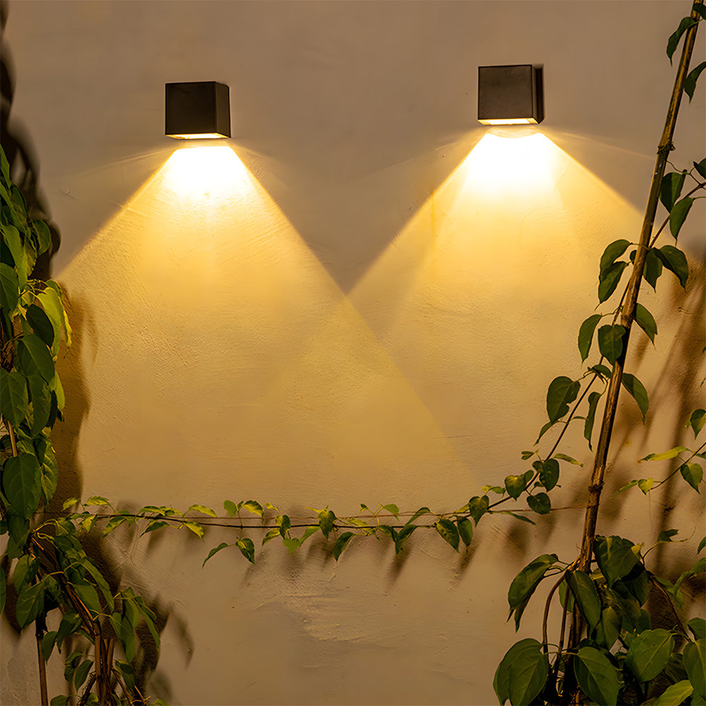 Waterproof Solar Garden Lights Outdoor Dusk to Dawn Automatic Night Lamp