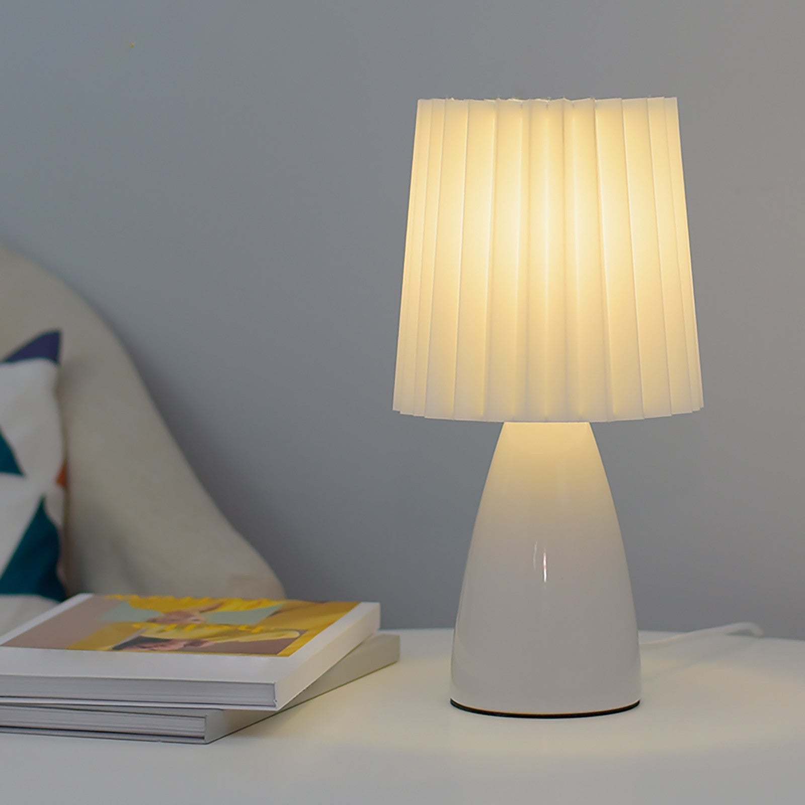 Modern Simple Fabric Create Mini Table Lamp