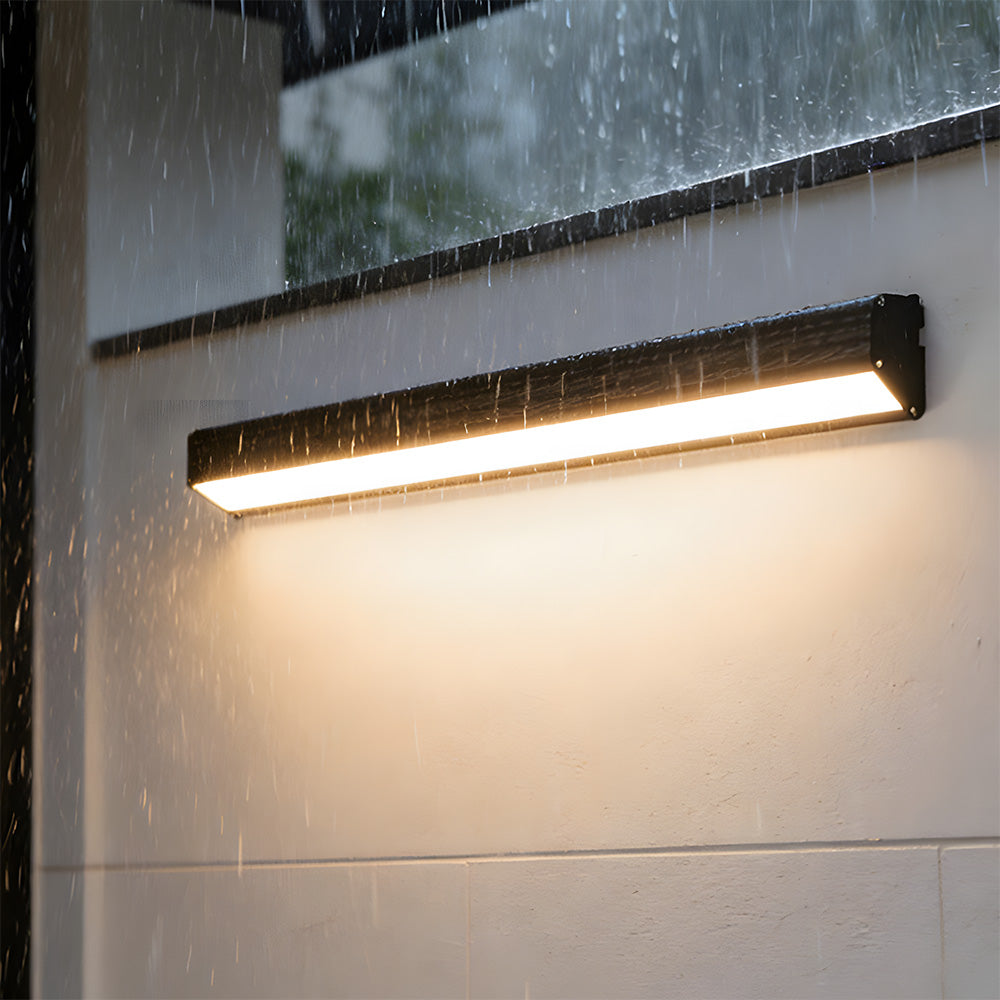 Modern IP65 Waterproof Outdoor LED Linear Wall Lamp