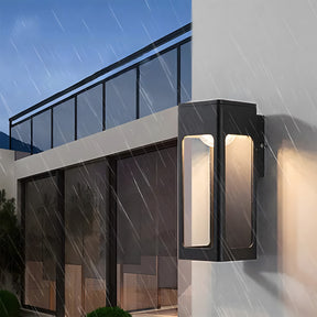 Black Aluminium IP55 Outdoor Wall Light for Patio
