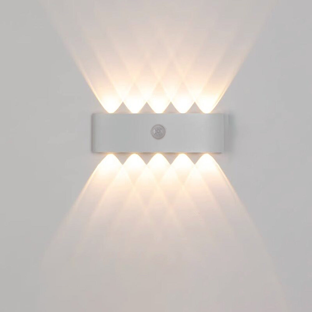 IP65 Modern Up and Down LED PIR Outdoor Wall Light