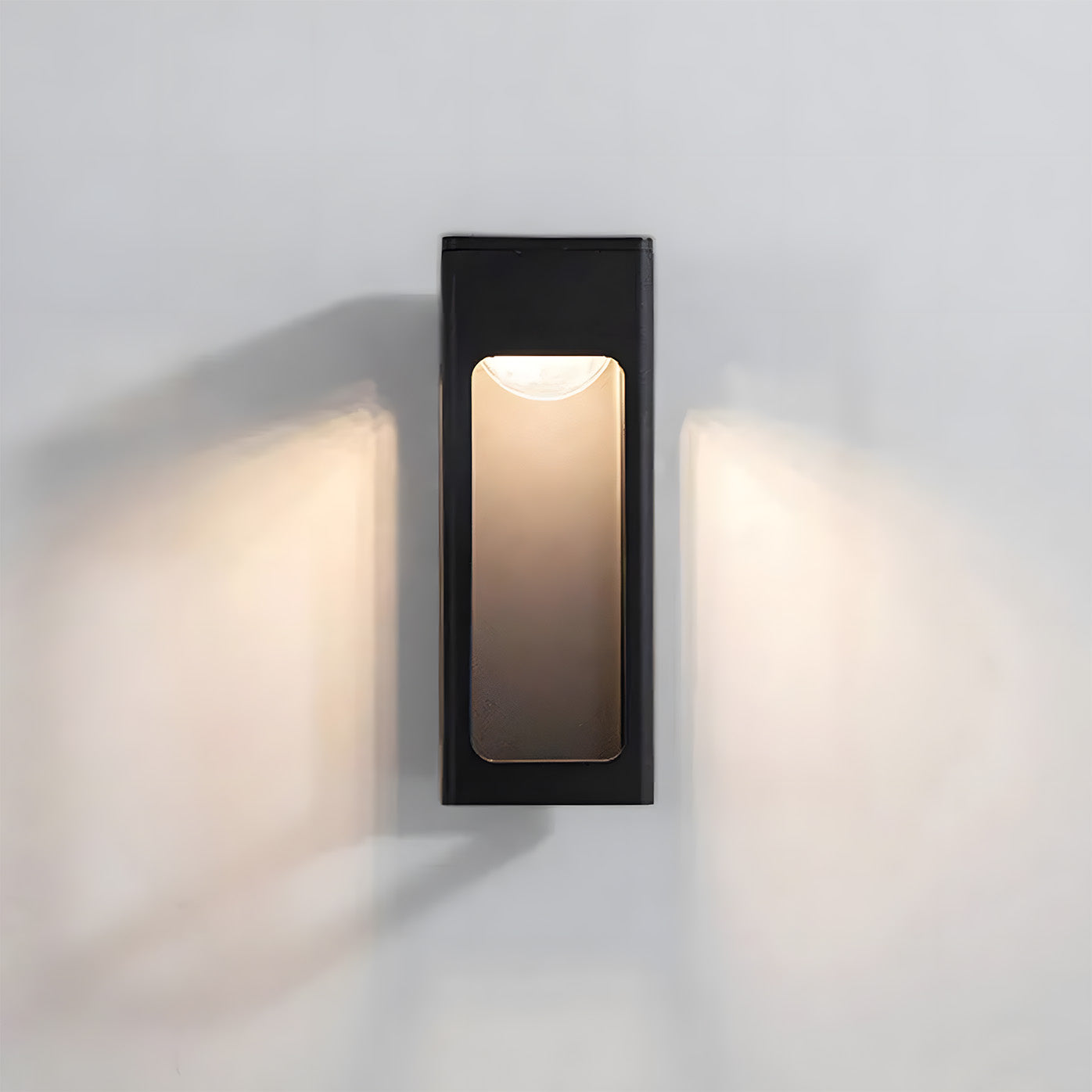 Black Aluminium IP55 Outdoor Wall Light for Patio