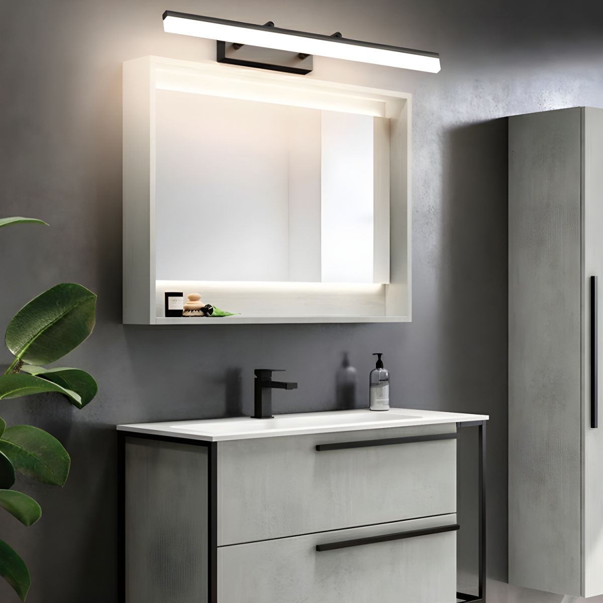 Black Modern Metal LED Wall Light For Bathroom