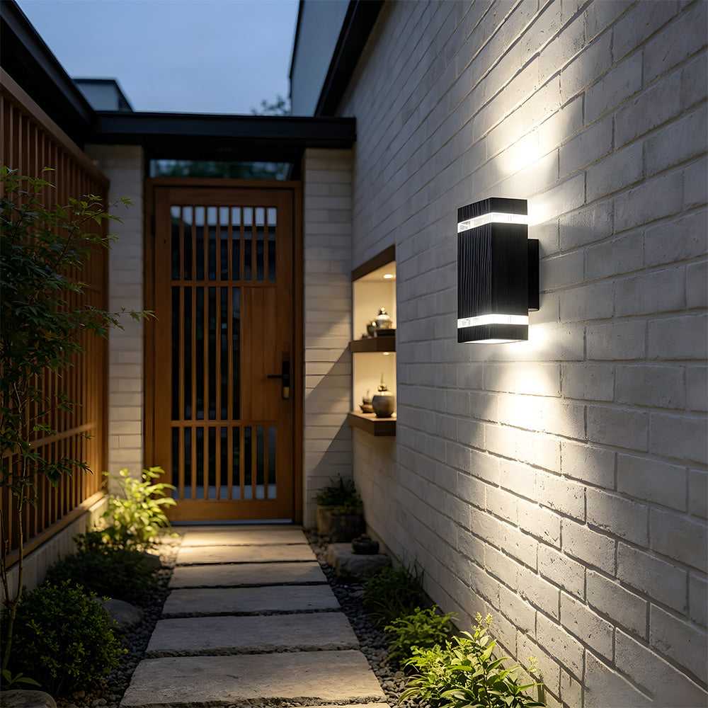 Contemporary IP65 Black Vertical Acrylic Outdoor Wall Lights for Garden Entryway