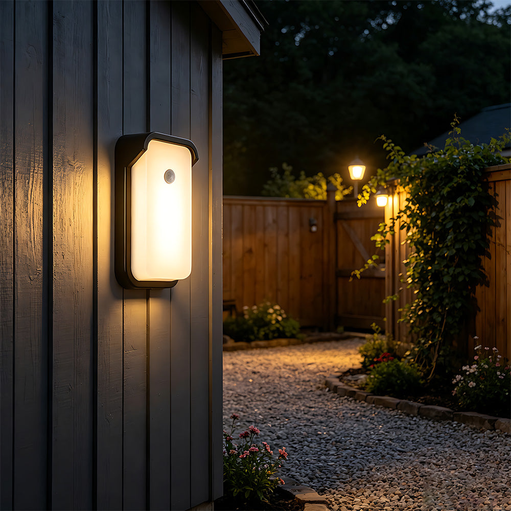 Stylish IP65 Aluminium PIR LED Outdoor Wall Lights for Patio