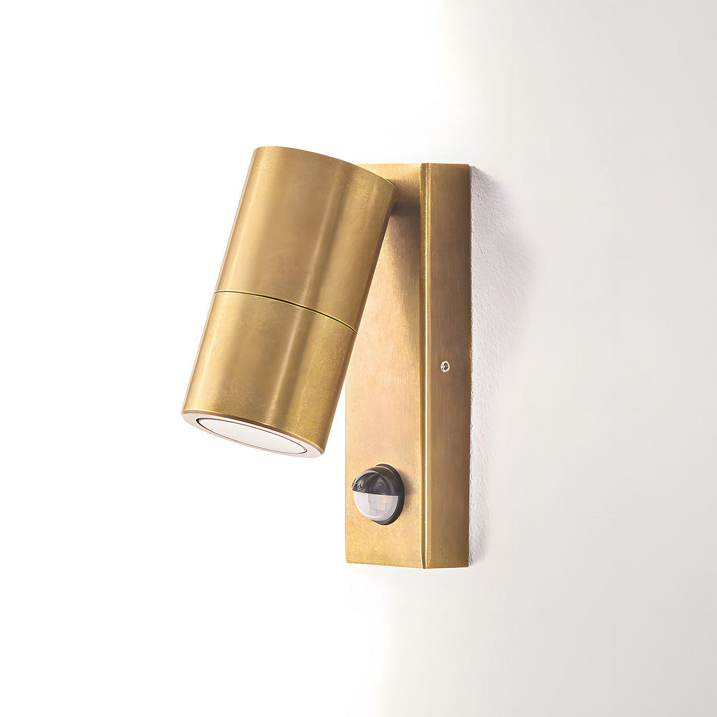 Modern Copper IP65 Dusk-to-Dawn LED Outdoor Wall Lights