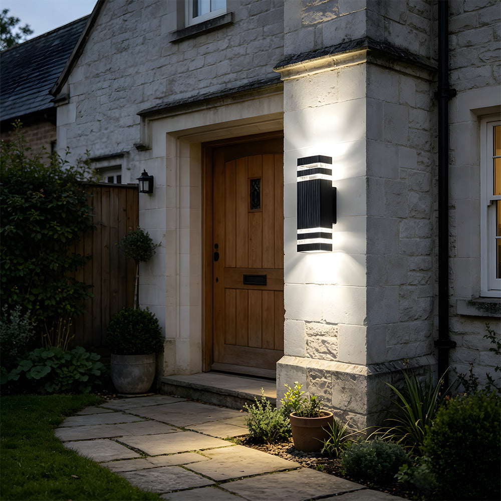 Contemporary IP65 Black Vertical Acrylic Outdoor Wall Lights for Garden Entryway