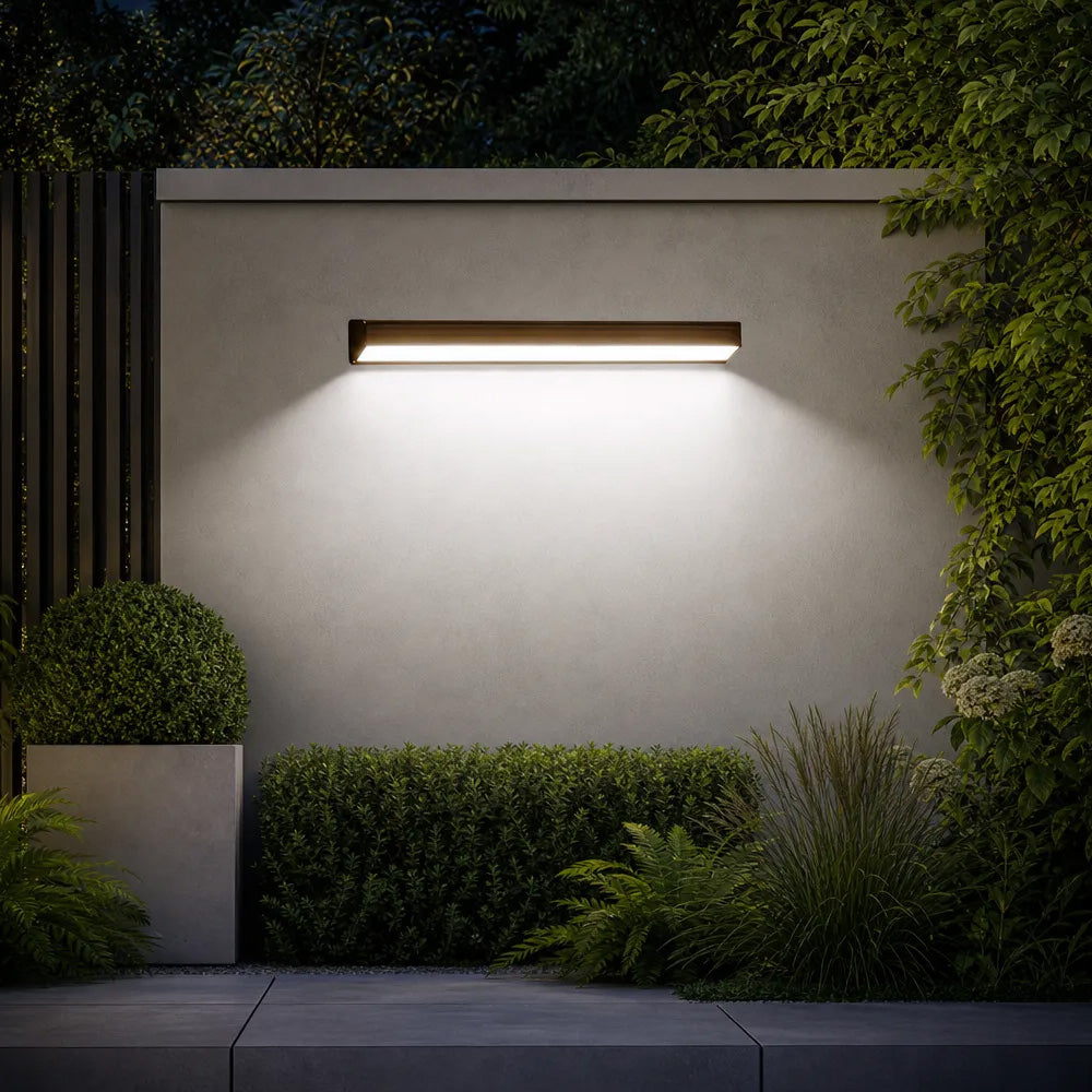 Modern IP65 Waterproof Outdoor LED Linear Wall Lamp