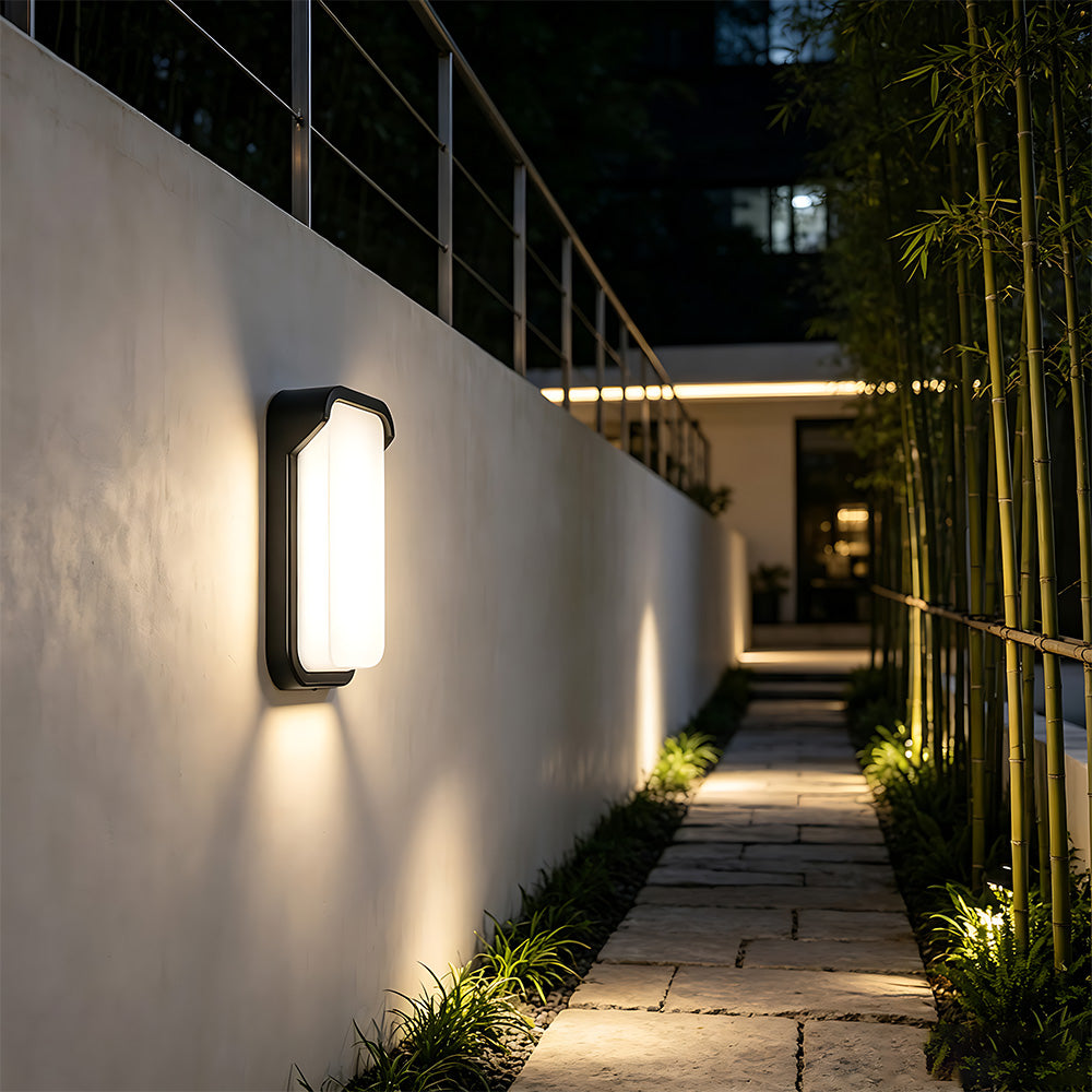 Stylish IP65 Aluminium PIR LED Outdoor Wall Lights for Patio