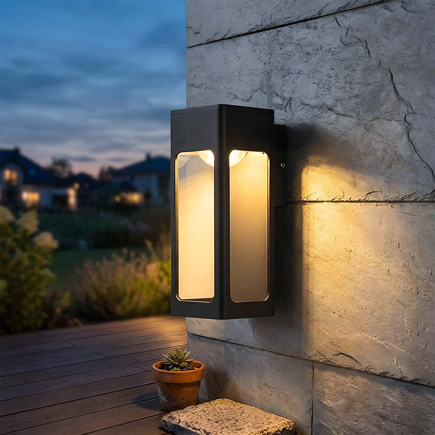 Black Aluminium IP55 Outdoor Wall Light for Patio