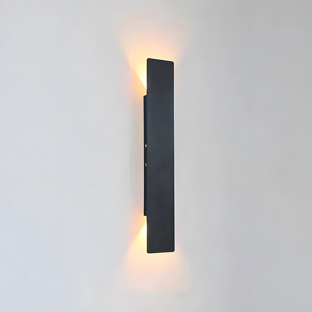 IP65 Waterproof LED Wall Light – Modern Outdoor Illumination, Warm White