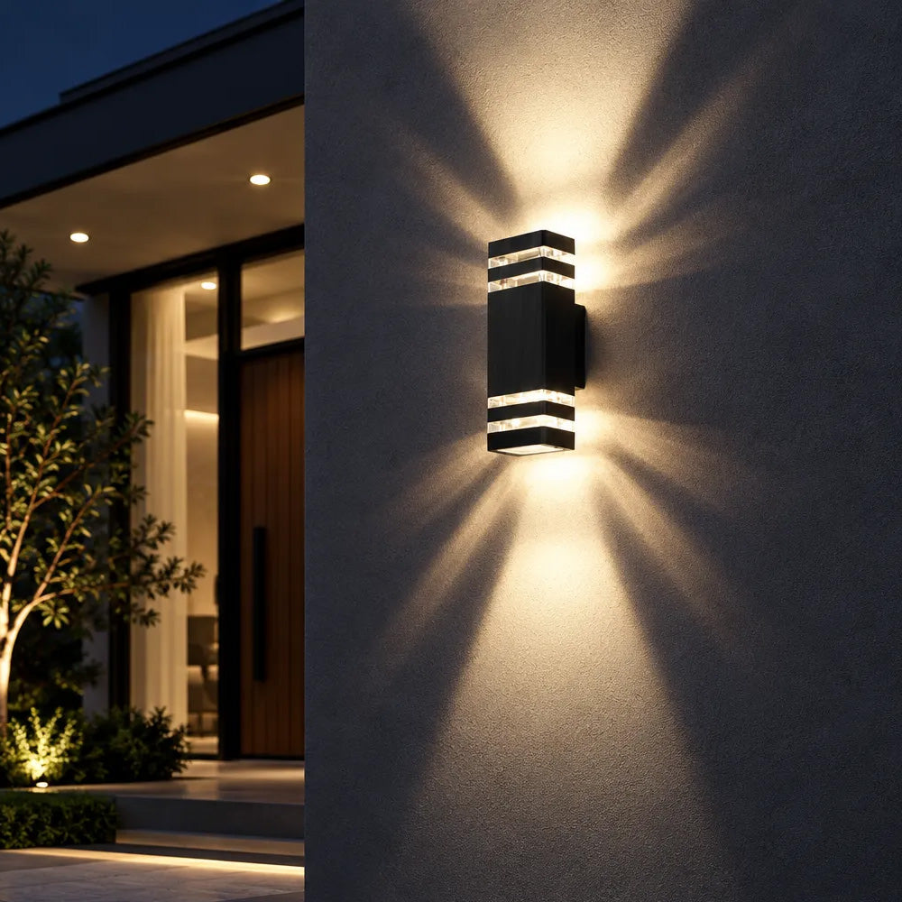 Atlas Layered E27 Outdoor Wall Light