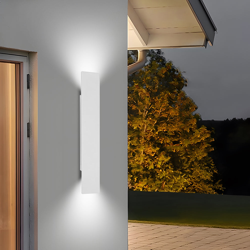 IP65 Waterproof LED Wall Light – Modern Outdoor Illumination