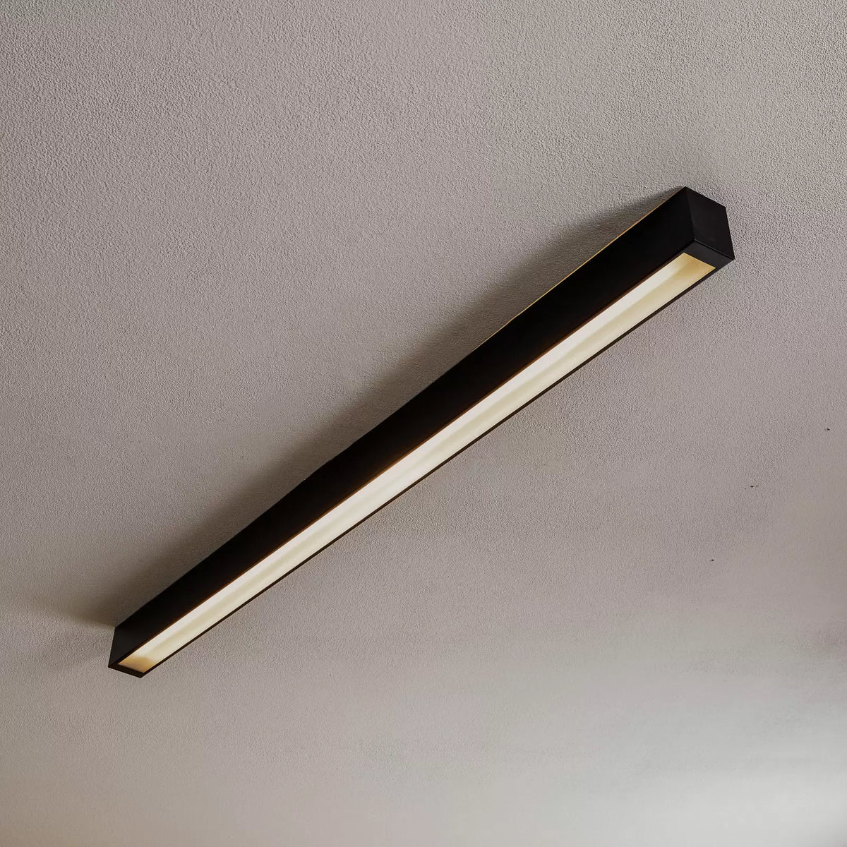 Stylish Indoor Black Aluminum LED Wall Lights For Hallway