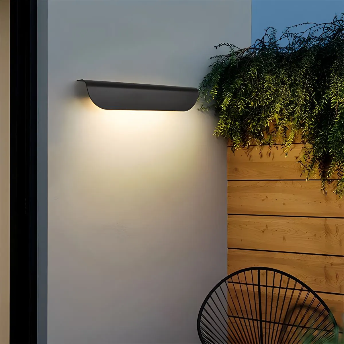 Minimalist Arc LED Waterproof Outdoor Wall Lamp for Gate, Garden & Patio