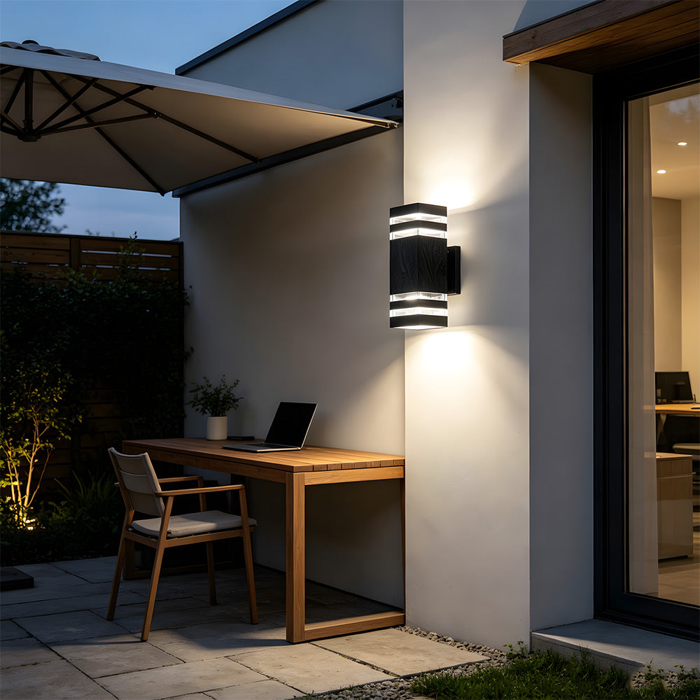 Contemporary IP65 Black Vertical Acrylic Outdoor Wall Lights for Garden Entryway