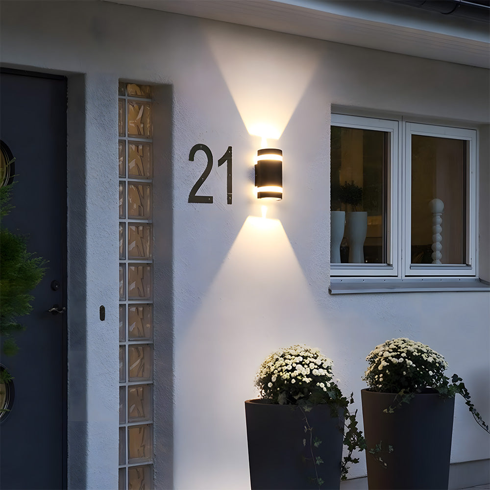 Contemporary IP65 Black Vertical Acrylic Outdoor Wall Lights for Garden Entryway