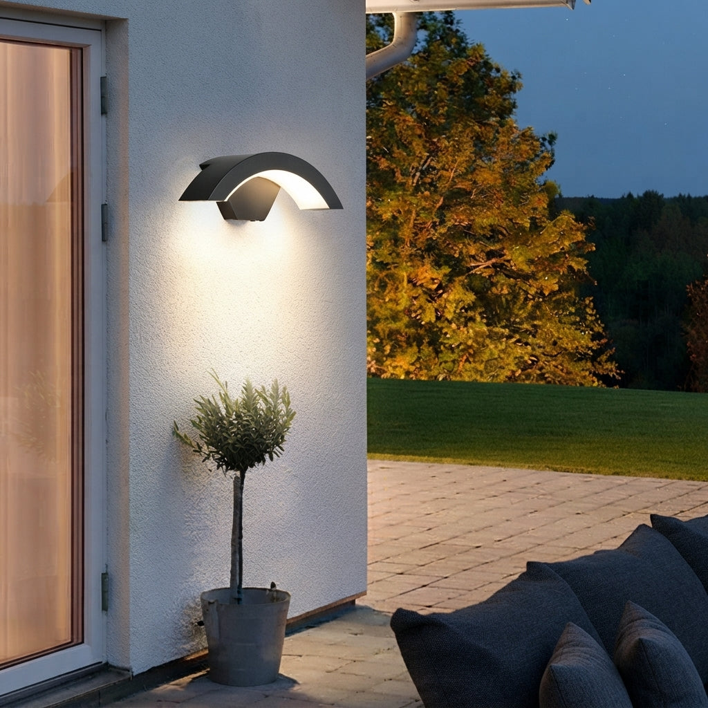 Atlas Curved LED Outdoor Wall Light