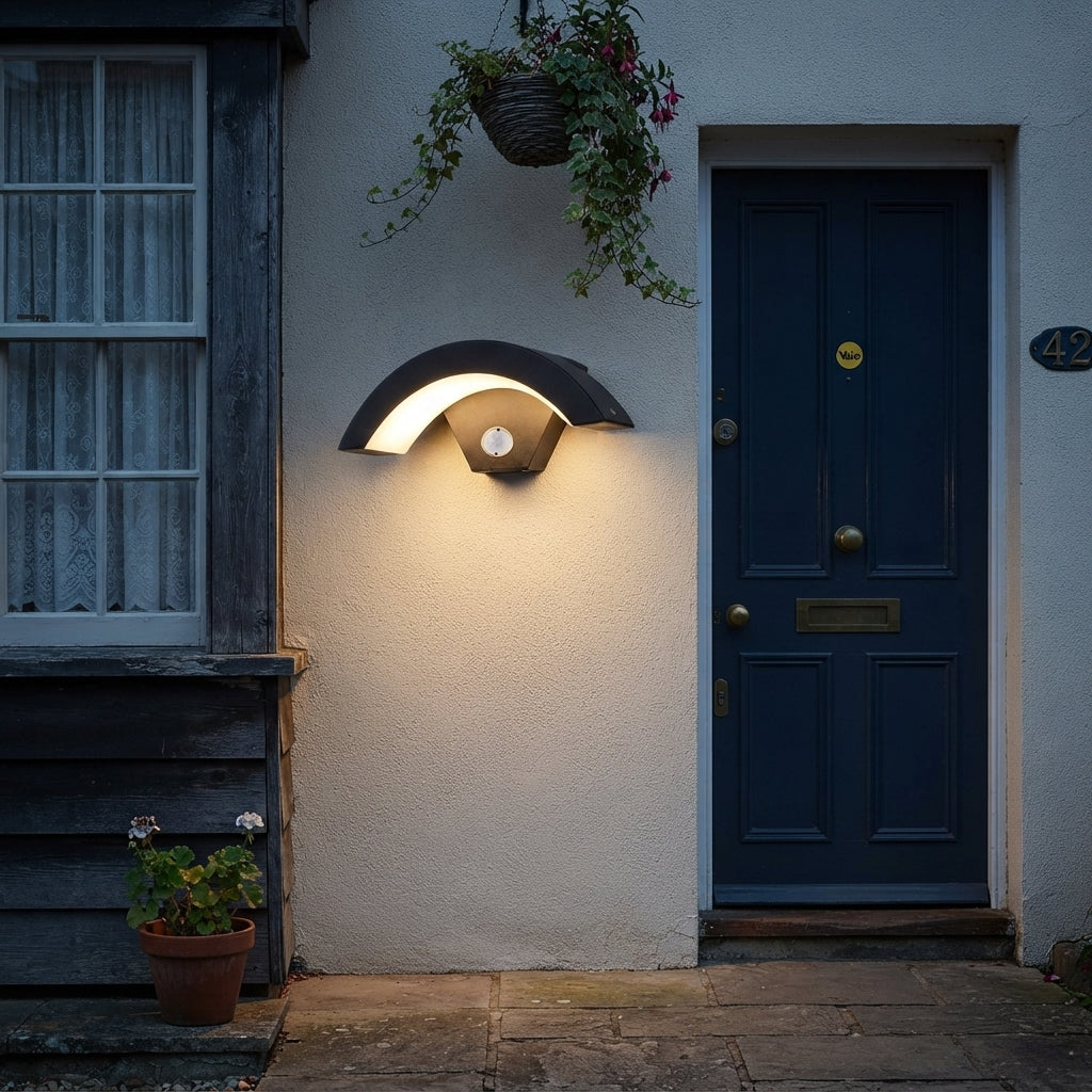 Atlas Curved LED Outdoor Wall Light