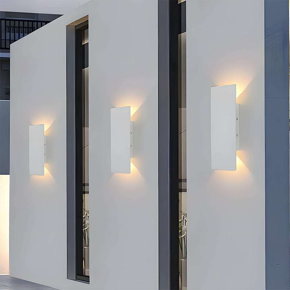 IP65 Waterproof LED Wall Light – Modern Outdoor Illumination, Warm White
