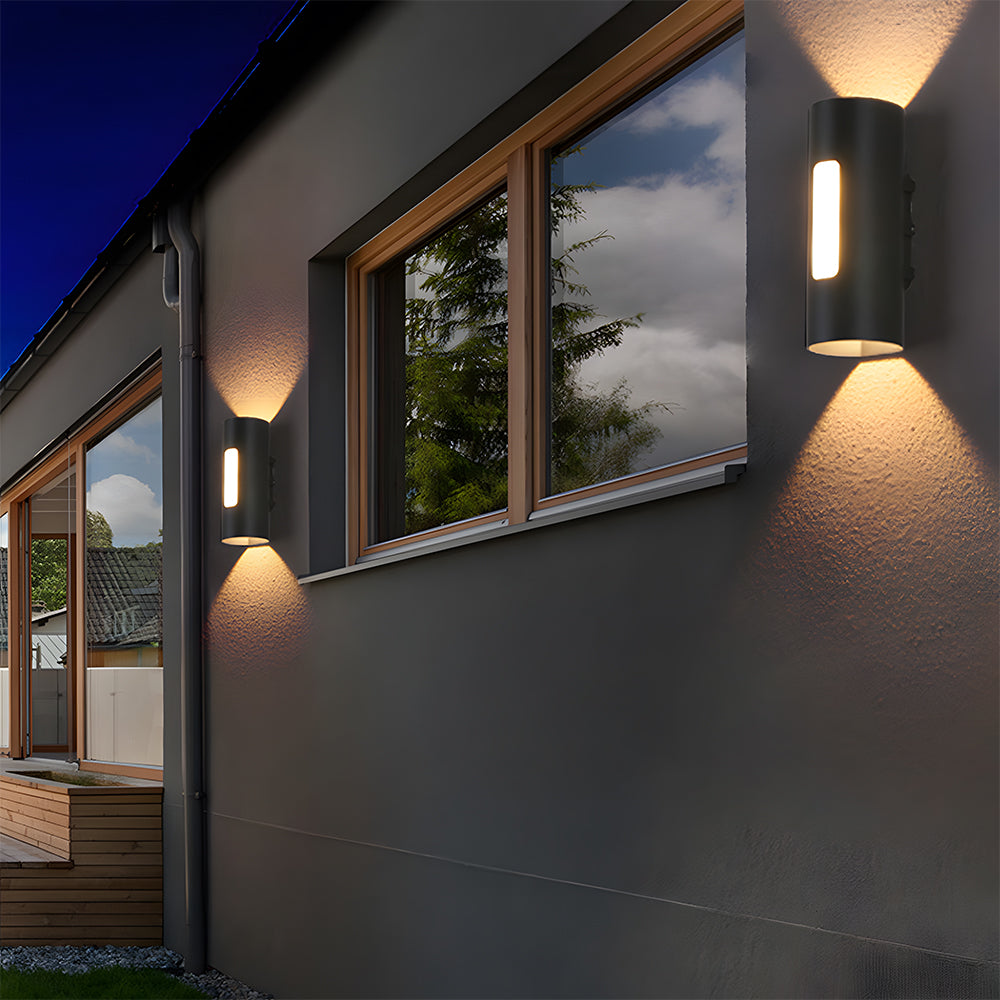 Modern Round IP65 Black LED Outdoor Wall Light in Black, Warm Light