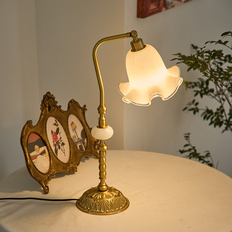 Nouveau Fashion Floral Brass Table Lamp